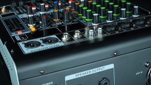 Deuahub MC4/6/8X Powered Mixer Audio Mixer 4/6/8 Channel Na Stereo Output/Bluetooth/USB/MP3