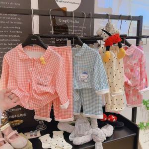 Utopia ชุดเด็กนอน หนา ชุดนอนเด็กหญิง ลายการ์ตูน Pajamas for girls แขนยาวขายาว กระดุมหน้า เซ็ท 2 ชิ้น ในฤดูใบไม้ร่วงและฤดูหนาว อุ่นนุ่มสบาย ชุดกันหนาวเด็ก