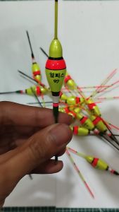 PELAMPUNG KUMBUL PANCING ANTI BADAI FIBER PANJANG 19 CM WARNA KUNING STABILO
