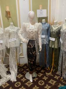 Kebaya kutubaru selutut