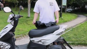 เปลี่ยนแปลงเป็นที่หุ้มเบาะรถมอเตอร์ไซค์ สีดำ ผ้ายืดหยุ่นยาก ป้องกันรอยขีดข่วนและทนต