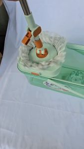 SKG ชุด ไม้ถูพื้น ปั่นแห้ง ปั่นน้ำ ได้ จุ 8ลืตร รุ่น SK-6636 สีเขียวใส