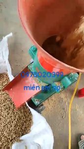 Máy ép cám  viên sử dụng động cơ toàn phát  35kw tương đương 47hp