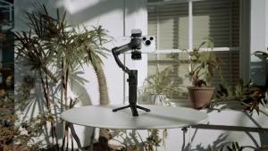 AXNEN | M03 AI Face Tracking 3-Axis Anti Shake Handheld Gimbal Stabilizer Foldable Magnetic Fill Light Detachable Mic for Smartphones