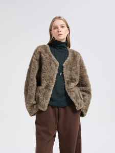 Petit Bari | V-Neck Loose Faux Fur Coat
