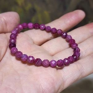 6mm Premium all natural raw Ruby faceted bracelet [Natural Crystal] 6毫米优质红宝石原石切面手链