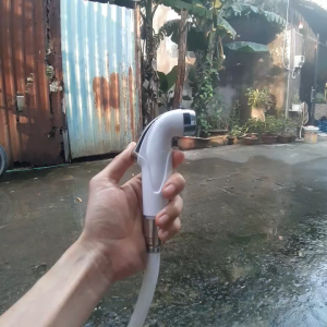 [ TRỌN BỘ VÒI XỊT ] - CB2 – ĐẦU VÒI XỊT NHỰA CÁ HEO + DÂY CẤP NƯỚC NHỰA DÀI 120CM SỢI LƯỚI + GÁC CÀI ( KÈM ÓC VÍT TẮC KÊ NHỰA)