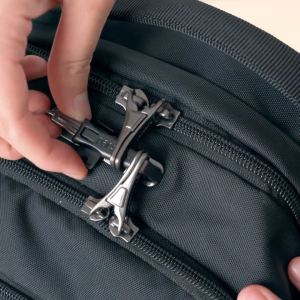 Pacsafe Vibe 150 Anti-Theft Sling Pack Crossbody Bag