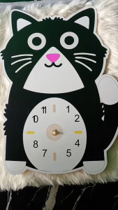 Jam dinding kayu karakter kartun kucing dekorasi pajangan ruangan minimalis binatang lucu imut