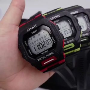 นาฬิกา Sport กันน้ำ 100% ดิจิตอล สายยาง - ความยืดหยุ่นและยืดหยุ่นในการดำเนินกู้สายยาง