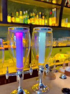 RCYAGO การรับประกันหนึ่งเดือน มีให้เลือกสีทองและสีเงิน ทาวเวอร์เบียร์ ลูกปัดโคมไฟ LED 3-5 ลิตร ทาวเวอร์เครื่องดื่ม