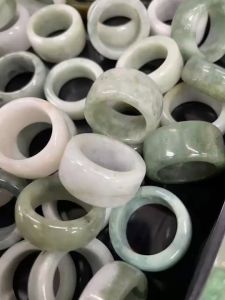 แหวนหยกเจไดต์ทรงท่อ ไซส์ 61.5 ปกป้องจากพลังงานลบ