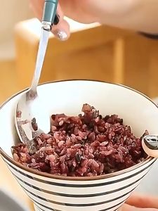 ชุดช้อนส้อม กล่องช้อนส้อมสแตนเลส ทำความสะอาดง่าย พร้อมกล่องเก็บของ พกพาง่าย มี 3 สี