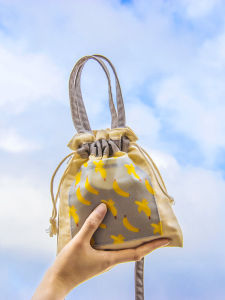 กระเป๋าผ้าใบสะพายข้างสำหรับใส่โทรศัพท์มือถือขนาดใหญ่สำหรับผู้หญิง กระเป๋าสะพายไหล่ข้างเดียว ลายผลไม้ สไตล์หวาน กระเป๋าสะพายข้างสำหรับเดินทางในช่วงฤดูร้อน ขนาดเล็ก