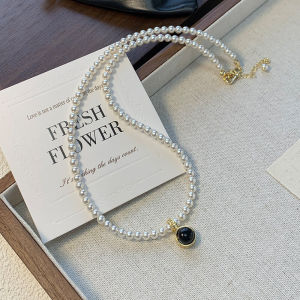 Black Agate Pendant & Pearl Necklace: Women's Fashion Jewelry Trend 2024