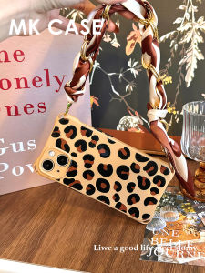 เคสโทรศัพท์ลายเสือดาวฤดูใบไม้ร่วง/ฤดูหนาวแบบสะพายข้างพร้อมสายรัด รองรับ Huawei Mate60 pro พร้อมช่องติด 4 ช่อง สำหรับ Apple iPhone 15 pro Max