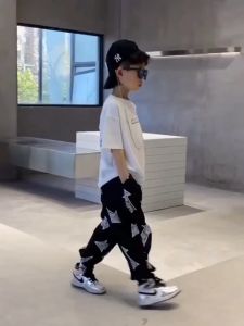 HAOSE ชุดเด็กชายฤดูร้อน ใหม่สไตล์ต่างประเทศฤดูร้อนสไตล์เกาหลีเสื้อยืดเด็กหลวมกางเกงกันยุงแบบสบายๆ