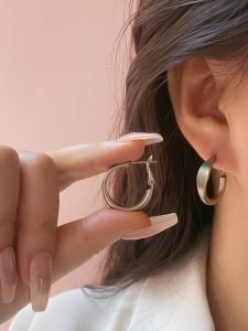 Elegant Matte Gold Color Womens Ear Cuffs Fashionable Simple Unique Jewelry Accessories Alloy Material Heart/Sphere Design