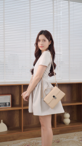 Túi Yuumy - Bộ hộp quà (Túi đeo chéo da Seasand YN302 size 21 + Hộp + Túi Giấy + Túi rút đựng sản phẩm + Thiệp viết lời chúc)