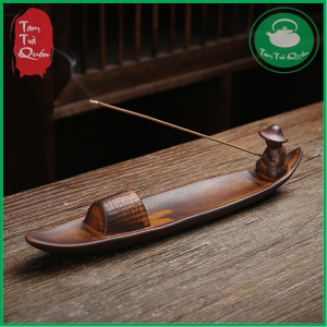 Tượng quặng gốm thuyền lão ngư cắm hương trầm