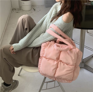 กระเป๋าทรงสี่เหลี่ยมปูนพลาสติกขนาดใหญ่สำหรับเดินทาง กระเป๋าถือแบบสะพายไหล่ข้างเดียว ทรงฟองน้ำ กระเป๋าหนัง PU สีสันสดใส