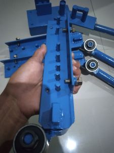 penekuk besi/bending
