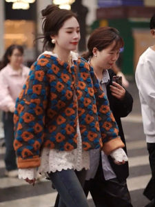 French Design Loose Floral Embellished Hooded Womens Jacket