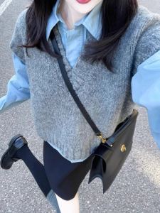 Áo Len Dệt Kim Màu Xám Áo Vest Nữ Cổ Chữ V Lớp Sơ Mi Polyester Đổ Xô Phong Cách Retro Không Tay Lý Tưởng Cho Mùa Xuân Và Mùa Thu