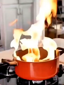 IIKKPP ผ้าห่มดับเพลิง ผ้าดับไฟ เส้นใยแก้วซิลิก้าชนิดพิเศษ ผ้าห่มกันไฟ ผ้าห่มกันไฟ สำหรับคลุมดับไฟ ดับไฟฉับพลัน FIRE BLANKET ผ้ากันไฟ ดับไฟได้ง่ายและเร็ว มีติดบ้านไว้ ปลอดภัย