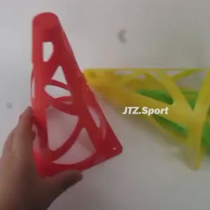 Cone Model Kerucut Berlubang Lentur untuk Latihan Sepak Bola Futsal Skate dan Fitness