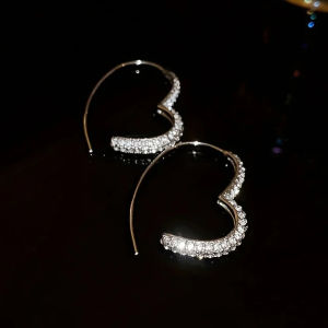1 Pair Heart-shaped Hollow Earrings for Women