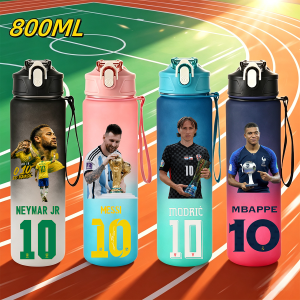 Bandai | 800ML Ronaldo Messi Mbappé Straw Water Cup Football Star Sports Water Bottle Portable Fitness Drink Bottle Kettle Travel Jugs