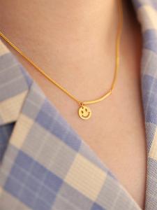 Fashionable Smiling Face Necklace Womens Luxury Simple Unique High-End Open Smile Clavicle Chain Alloy Material Fresh Design