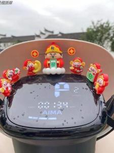 2025 New Creative Electric Vehicle Decoration Mini Accessory Small Object Lucky Cloud Turning Wealth Deity Ornament for Battery Car