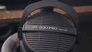 (ใช้โค้ดลดอีก10%) beyerdynamic DT 990 Pro 250 ohms Studio Headphone หูฟังสตูดิโอ มอนิเตอร์