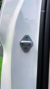 Bộ 4 Miếng Đệm Khoá cửa Silicone Chống Va Đập Chống Sốc Tránh Chống Han Rỉ Hiệu Quả Đệm giảm chấn cửa xe ô tô