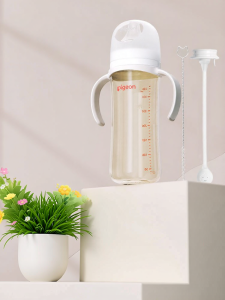 Pigeon | Anti-Colic Dual Handles Straw Baby Bottle 9 Months+
