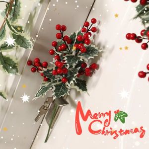 30ชิ้นดอกไม้คริสต์มาสประดิษฐ์ไม้เลื้อยสีแดงองุ่นตกแต่งปีใหม่บรรยากาศ Props ใบไม้เทียมต้นไม้แขวนผนัง