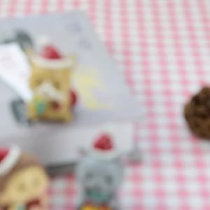 Christmas Resin Family Small Animal Ornaments Creative Home Decoration Mini Christmas Tree Old Man Christmas Gift