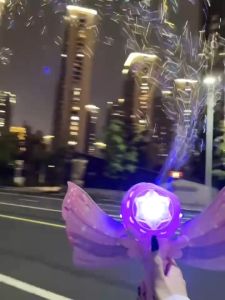 เอกสารเสริมสร้างสุด: ไม้กายสิทธิ์ฟองอากาศ มีไฟLED และเอฟเฟกต์เสียง สะท้อนเด็กผู้หญิง มากยิ่งสี สร้างความงามไว้ด้วยไม้คฑารูปหิมะ และไม้คฑาแปลงร่าง