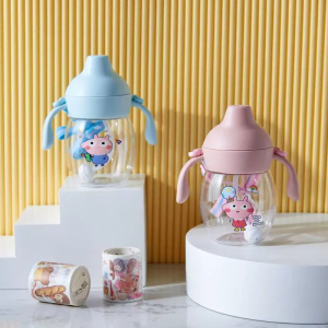 💖จัดส่งจากกรุงเทพ💖แก้วหัดดูด แก้วน้ำพร้อมหูจับ หลอดเด้ง นิ่มไม่บาดปาก สำหรับเด็ก 250ml ทนความร้อนและความเย็น ลวดลายสวยงาม ดีไซน์เรียบง่าย