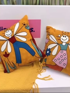 หมอนอิง ปลอกหมอนอิง งาน ปั กลาย สวยงามมาก ตกแต่งบ้าน แต่งบ้าน แต่งห้องนอน ห้องนั่งเล่น โซฟา ในรถยนต์ ปลอกหมอนอิงน่ารักๆ สีไม่ตก