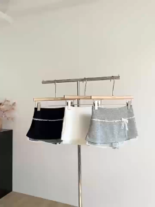 Jennyพร้อมส่ง🍋กระโปรงสั้น กระโปรงมินิ แต่งลูกไม้ ติดโปว์ ทรงเอ ทรงรัดรูป มีซับใน สีพื้น ผ้ายืด สุดฮิด Y2K แฟชั่นผู้หญิง