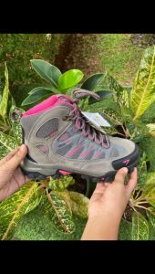 {SPESIAL DISKON}Sepatu Gunung Wanita Snta 613 Grey Fuschia Abu-Abu Fuschia Trekking/Hiking/Outdoor