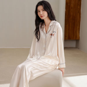 Bộ đồ ngủ nữ MiiOW vải lụa băng dài tay quần dài mỏng cỡ lớn.