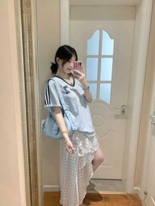 เสื้อยืดคอกลมแขนสั้นสีน้ำเงิน Kitty Ball เสื้อยืดผู้หญิงฤดูร้อนใหม่ ดีไซน์หลวม สไตล์เกาหลี ผ้าฝ้าย 100%