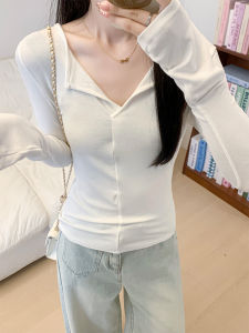 เสื้อยืดคอวีทรงสลิมฟิตสำหรับผู้หญิง แขนยาว สีขาว คอโปโล ทรงหลวม แฟชั่นฤดูใบไม้ร่วง 2024 เสื้อยืดคอวีสำหรับผู้หญิง