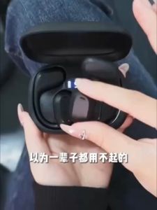 หูฟังบลูทูธ IPX5 / IPX7 รวมไมโครโฟน 5.3 บรรจุภูมิ สำหรับกีฬา หูฟังไร้สายมีเสียง คล้องไว้อย่างสม่ำเสมอ