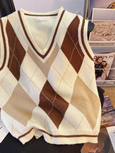 Womens Knitted Vest College Style Early Autumn 2025 New Small Backless Top Layering Versatile Knitted Upper Apparel