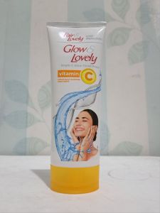 GLOW & LOVELY 100ML BRIGHTENING FACIAL FOAM DERMA GLOW